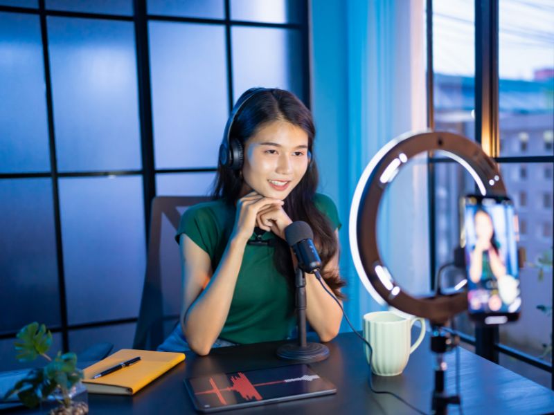 2025 Digital Marketing Trends You Can’t Ignore